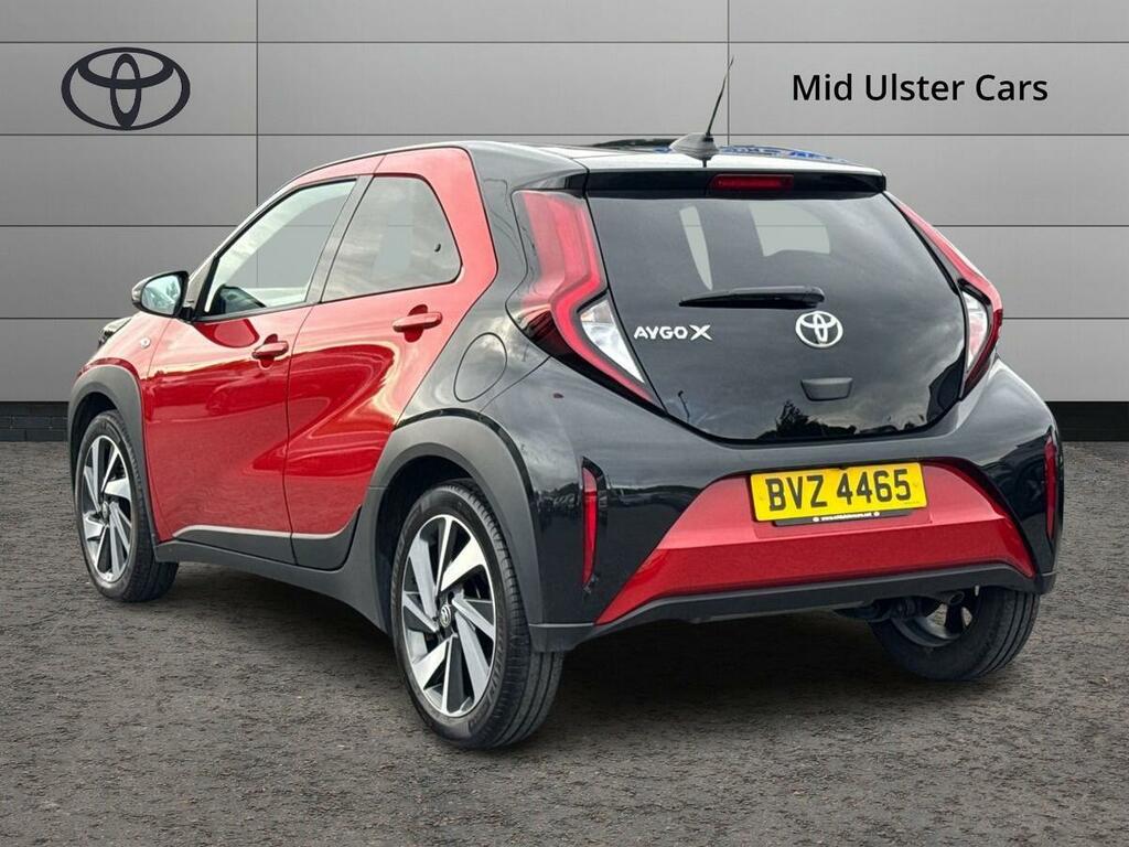Toyota Aygo X 1.0 Vvt-i Edge Red #3