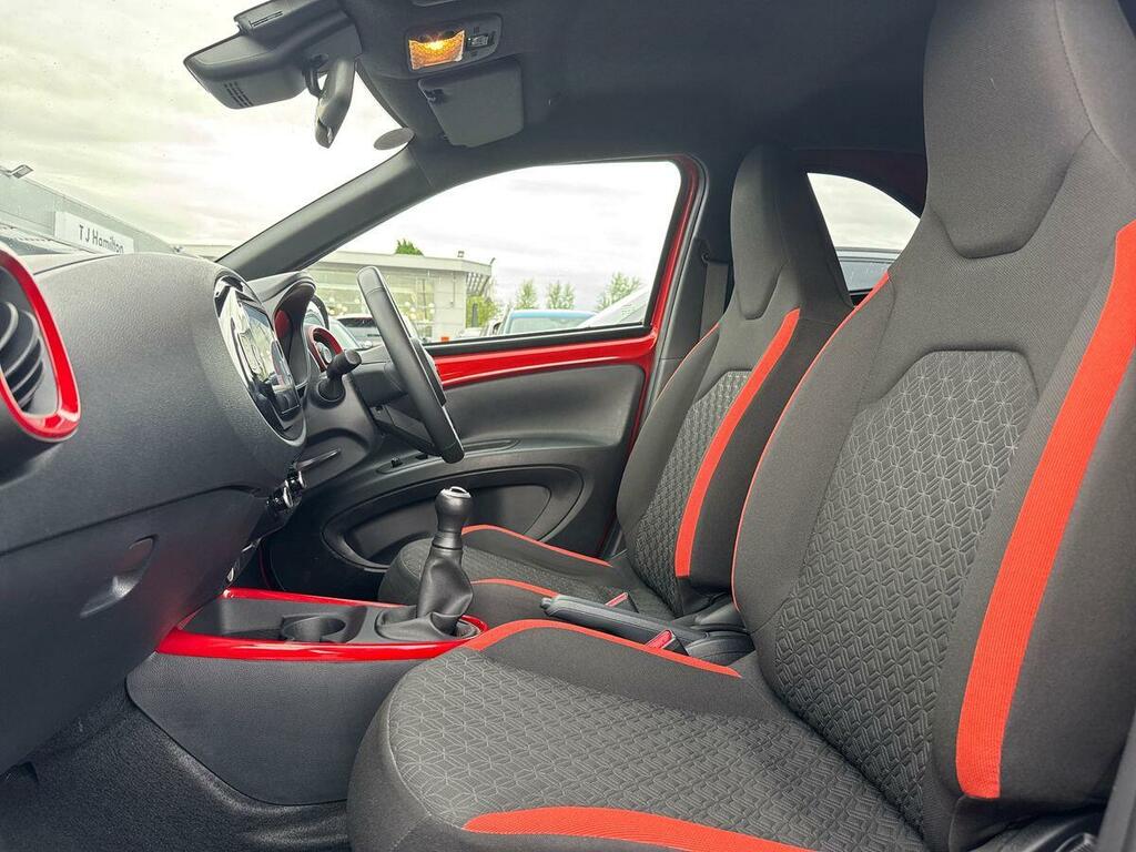 Toyota Aygo X 1.0 Vvt-i Edge Red #2