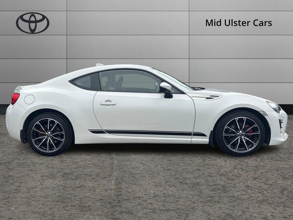 Toyota GT86 2.0 D-4s Pro RRZ1503 White #4