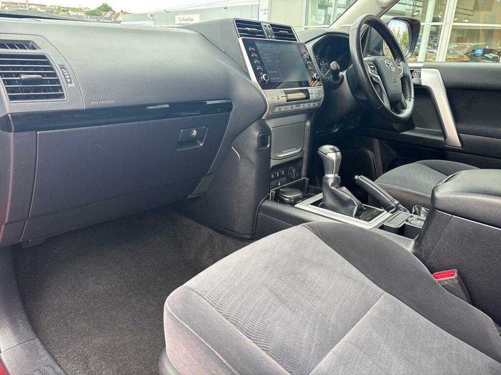 Toyota Land Cruiser 2.8 D-4d 204 Active 5 Seats SXZ9090 Red #2