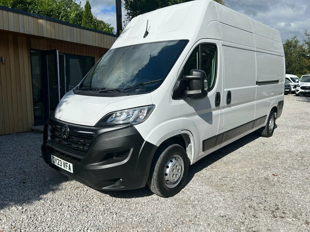 Vauxhall Movano 2.2L Prime White