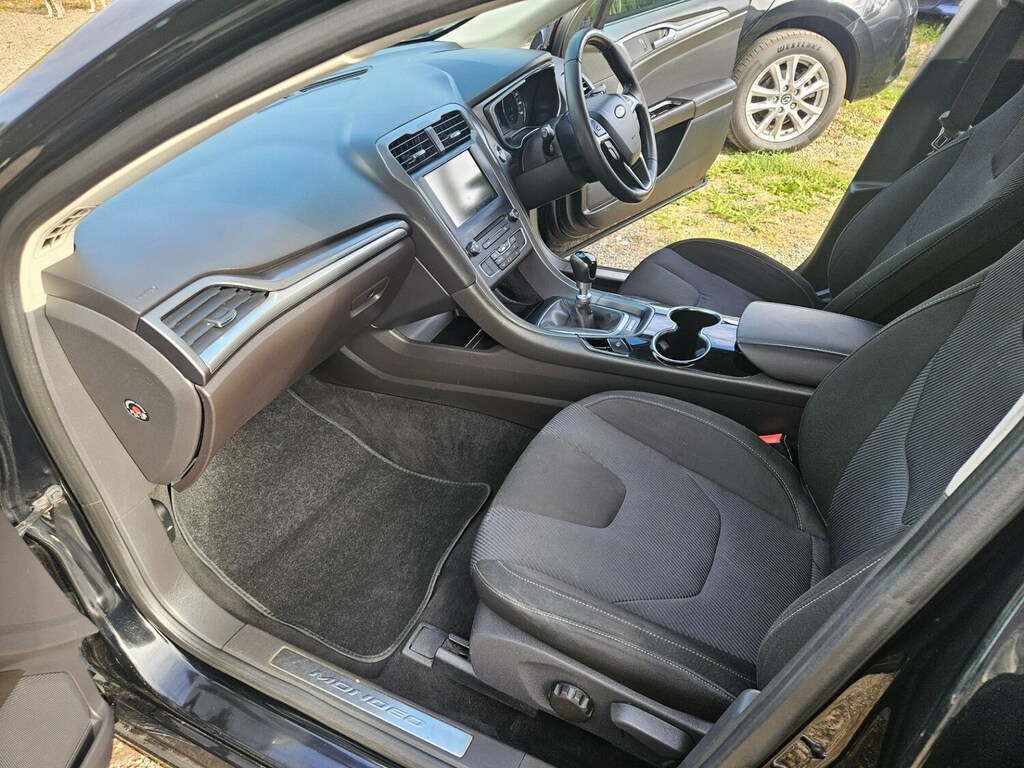 Ford Mondeo 2.0 Tdci Titanium Estate 180 P Red #13