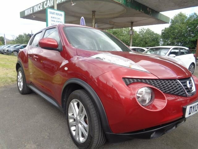 Nissan Juke 1.6 Acenta Sport 117 Bhp Red