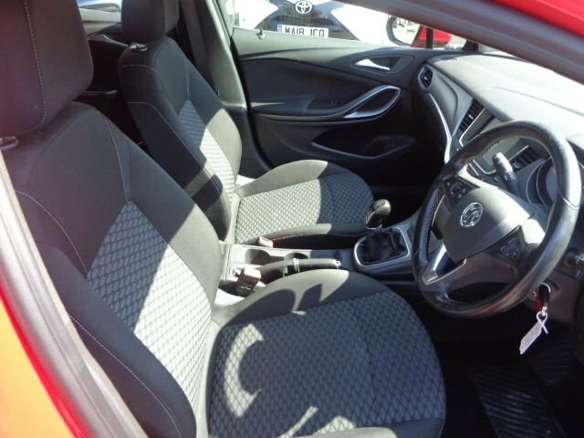 Vauxhall Astra 1.6 Cdti Blueinjection Design Sports Tourer Euro 6 White #11