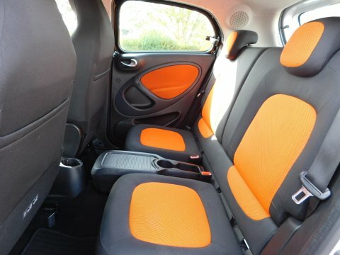 Smart Forfour 0.9L Prime Premium T 90 Bhp Navsun Roofleat Silver #9