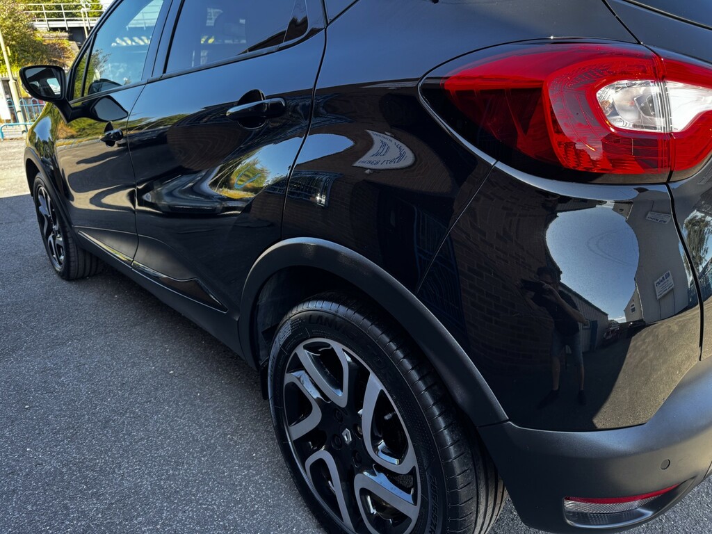 Renault Captur 1.5 Dynamique S Medianav Dci 90 Stop Start Black #4