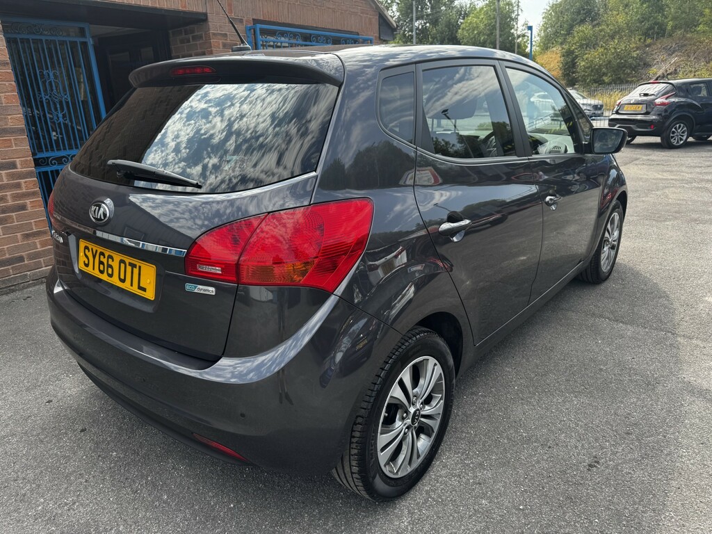 Kia Venga 1.6 Crdi 3 Silver #6
