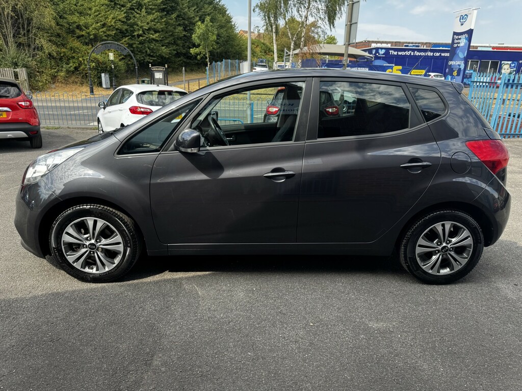 Kia Venga 1.6 Crdi 3 Silver #2