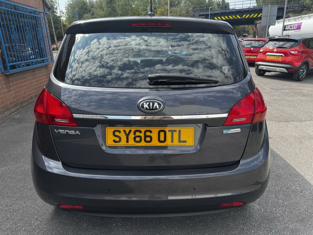 Kia Venga 1.6 Crdi 3 Silver #5