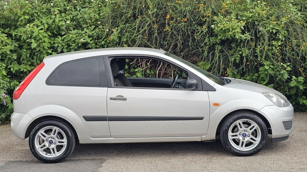 Ford Fiesta Ghia 16V-stunning Condition-very Low Black #12