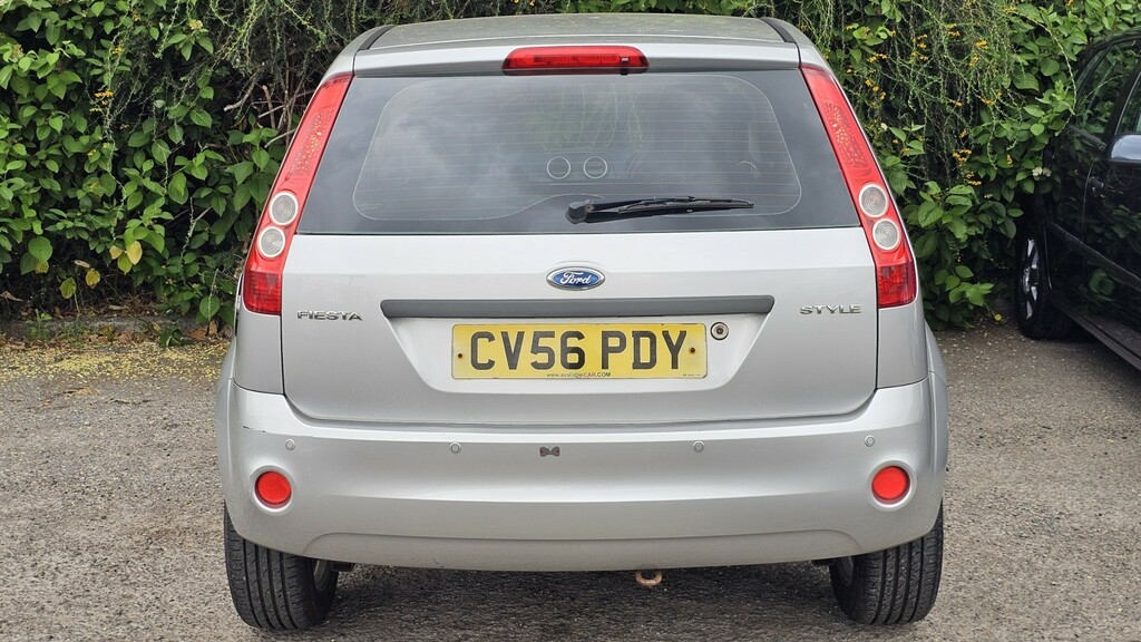 Ford Fiesta 1.6 Style Silver #3