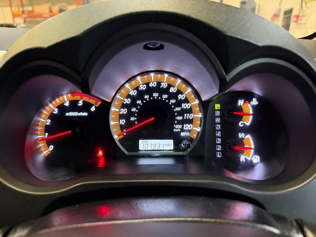 Toyota HILUX Active 4X4 White #39