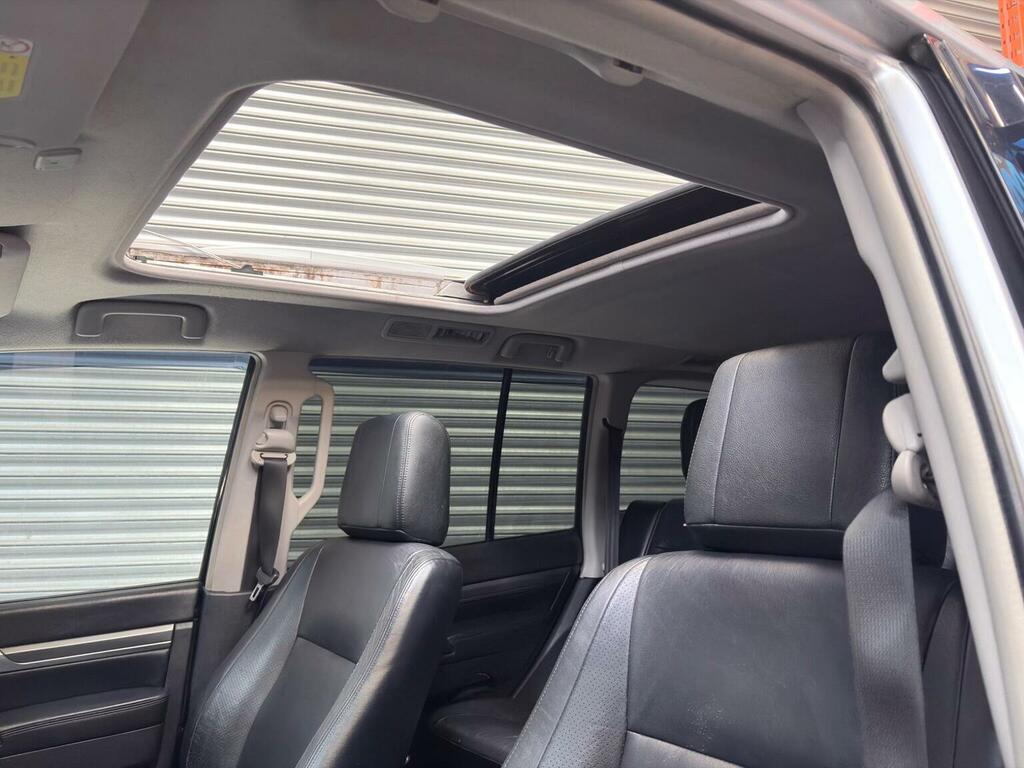Mitsubishi Shogun 3.2 Di-dc Elegance 4Wd Euro 4 Lwb Grey #41