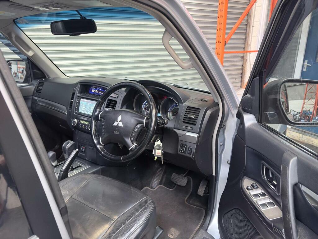 Mitsubishi Shogun 3.2 Di-dc Elegance 4Wd Euro 4 Lwb Grey #25