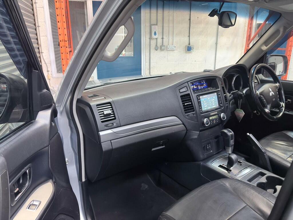 Mitsubishi Shogun 3.2 Di-dc Elegance 4Wd Euro 4 Lwb Grey #30