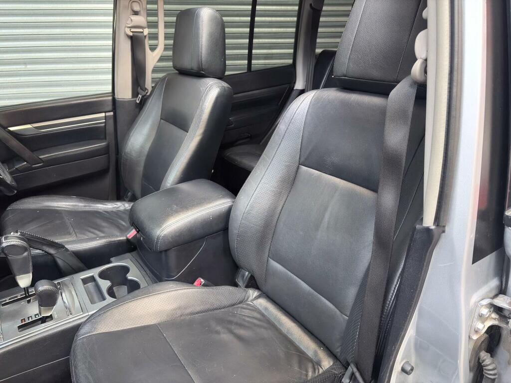 Mitsubishi Shogun 3.2 Di-dc Elegance 4Wd Euro 4 Lwb Grey #32