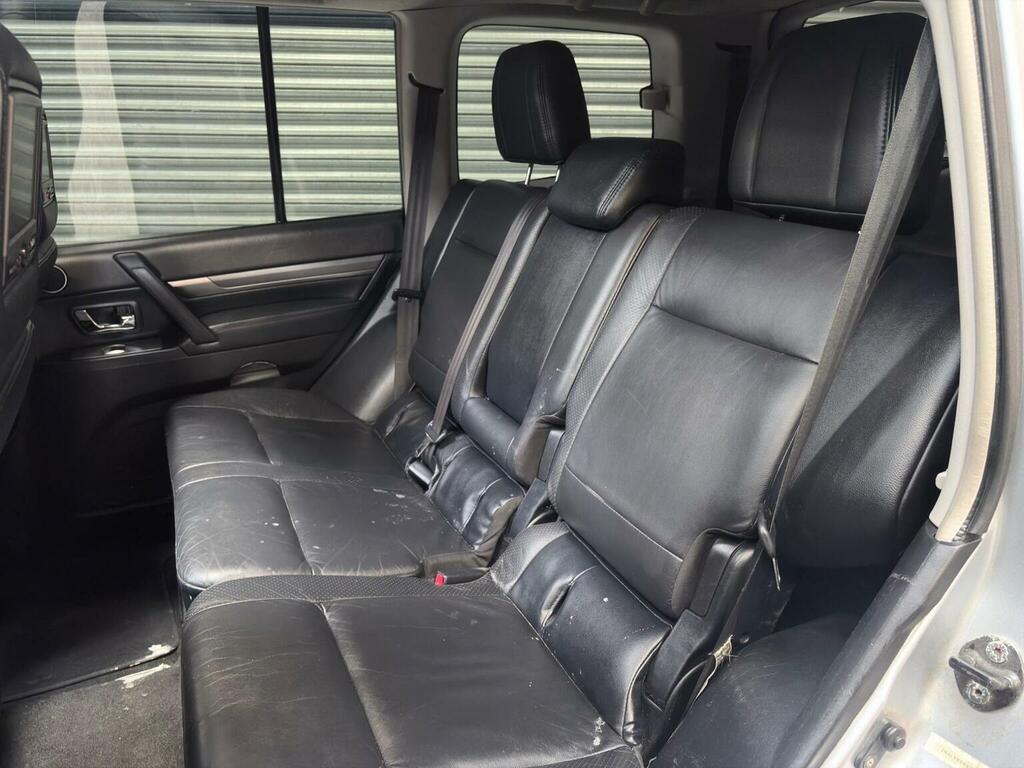 Mitsubishi Shogun 3.2 Di-dc Elegance 4Wd Euro 4 Lwb Grey #40