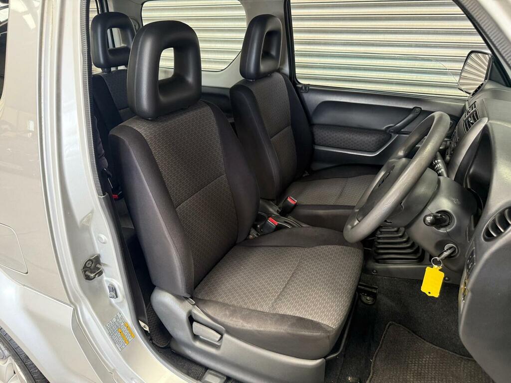 Suzuki Jimny 1.3L Jlx Silver #21