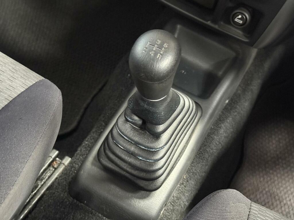 Suzuki Jimny 1.3L Jlx Silver #27
