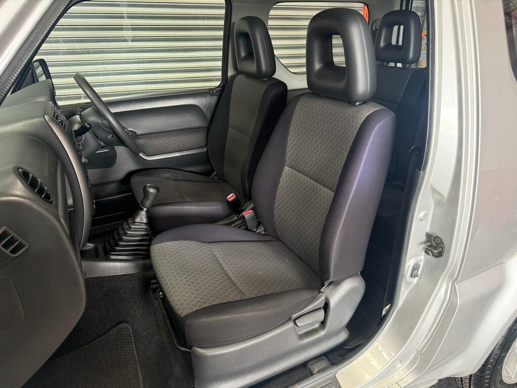 Suzuki Jimny 1.3L Jlx Silver #30
