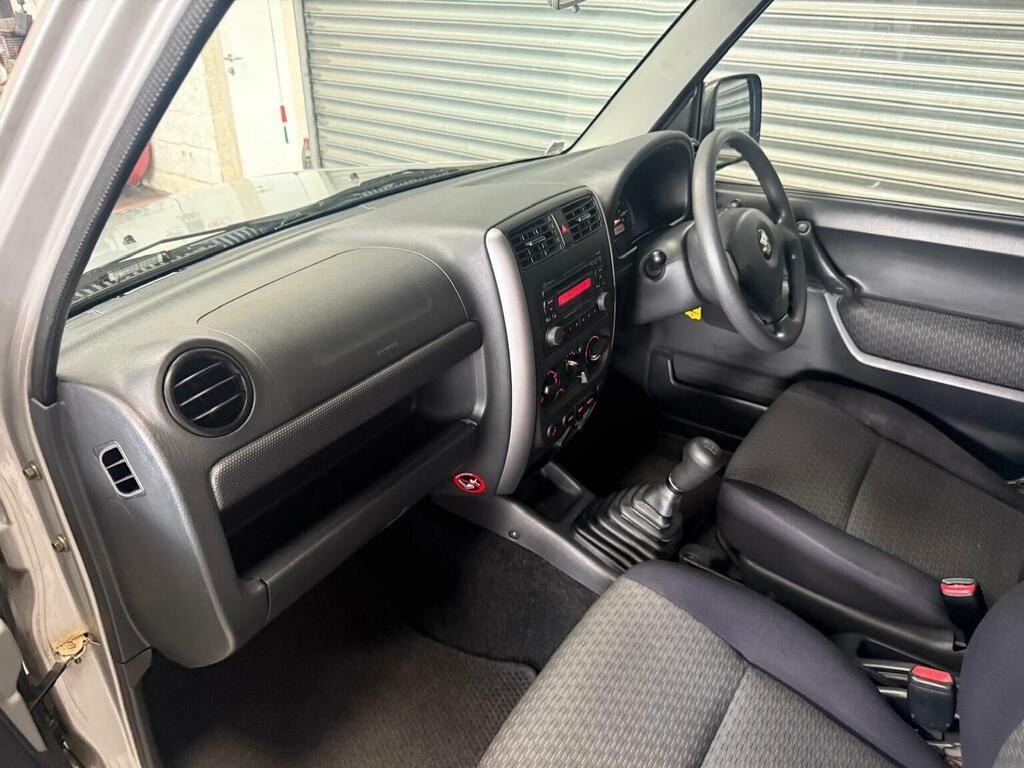 Suzuki Jimny 1.3L Jlx Silver #29