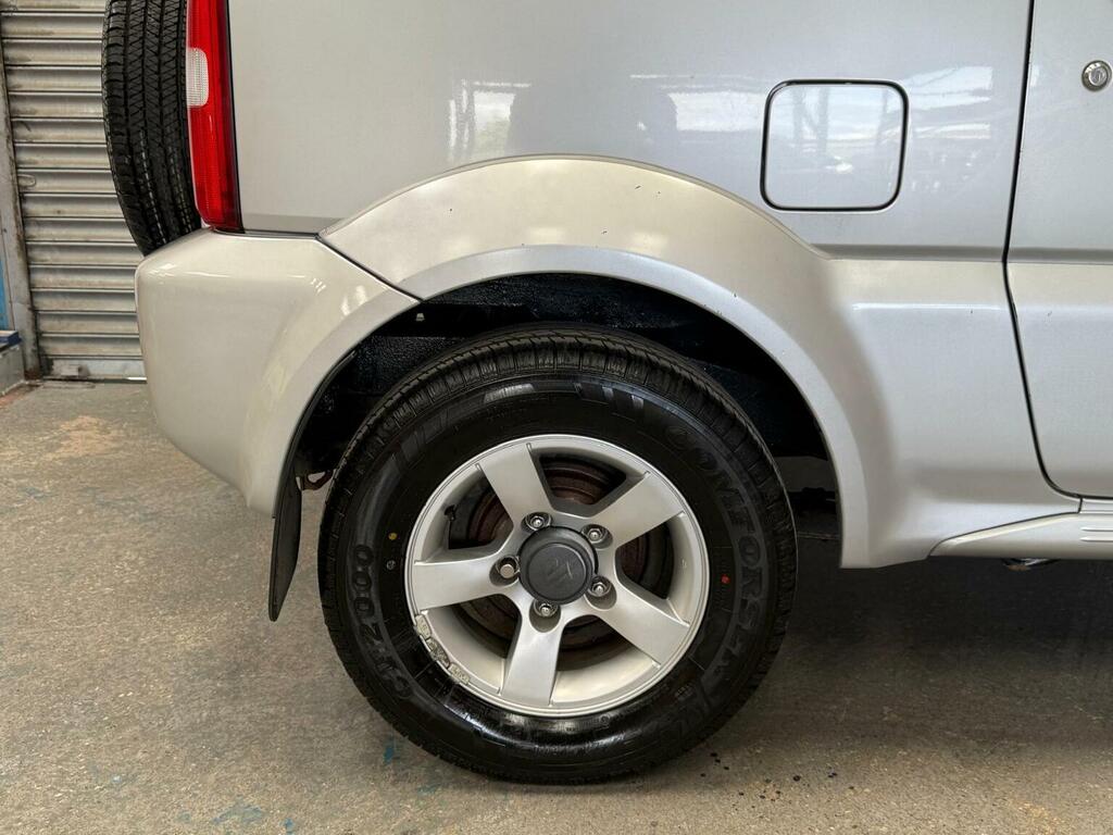 Suzuki Jimny 1.3L Jlx Silver #17