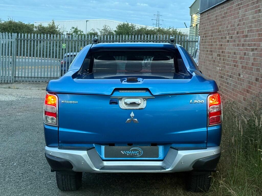 Mitsubishi L200 Pickup 2.4 Di-d Dc Barbarian 4Wd Euro 6 2017 White #10