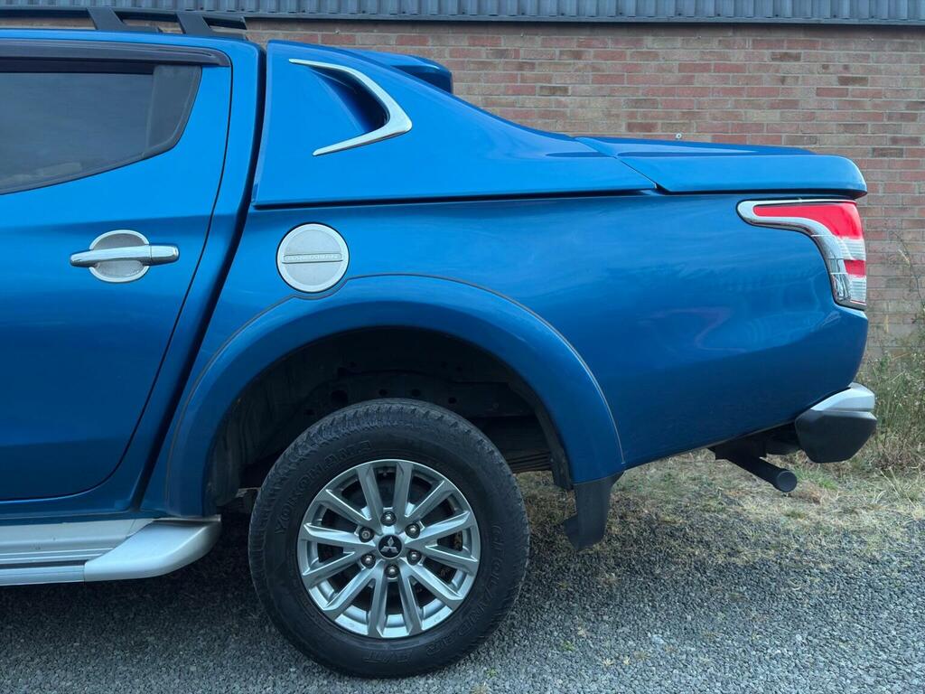 Mitsubishi L200 Pickup 2.4 Di-d Dc Barbarian 4Wd Euro 6 2017 White #8