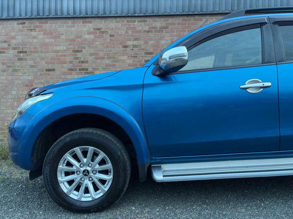 Mitsubishi L200 Pickup 2.4 Di-d Dc Barbarian 4Wd Euro 6 2017 White #7