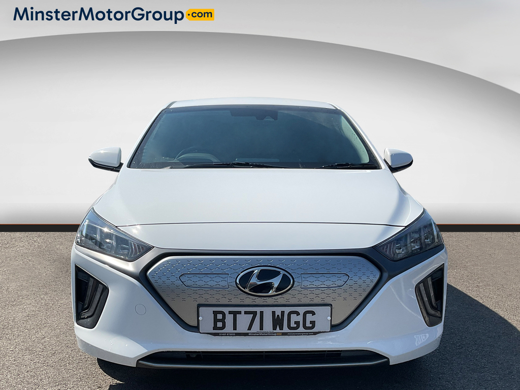 Hyundai Ioniq Premium Ev White #5