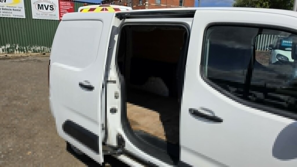 Vauxhall Combo 1.5 Turbo D White #5