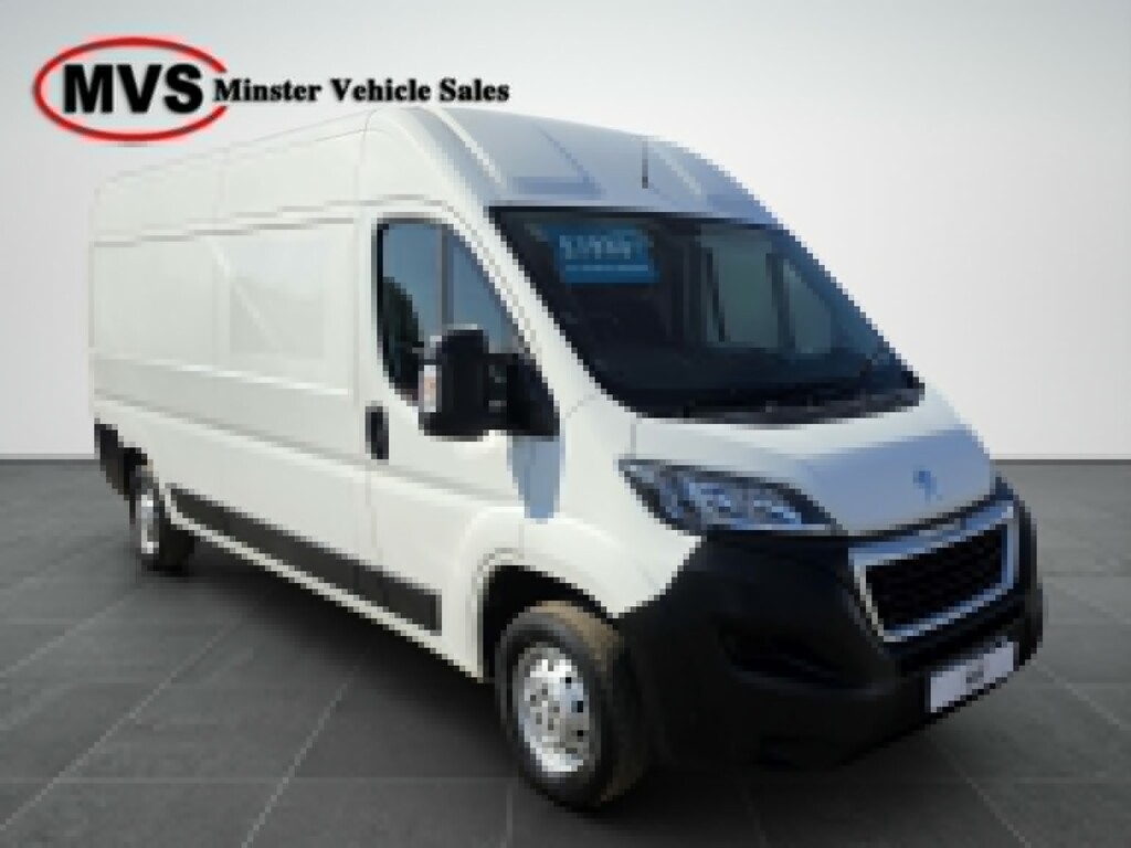Peugeot Boxer 2.2 Bluehdi 335 White