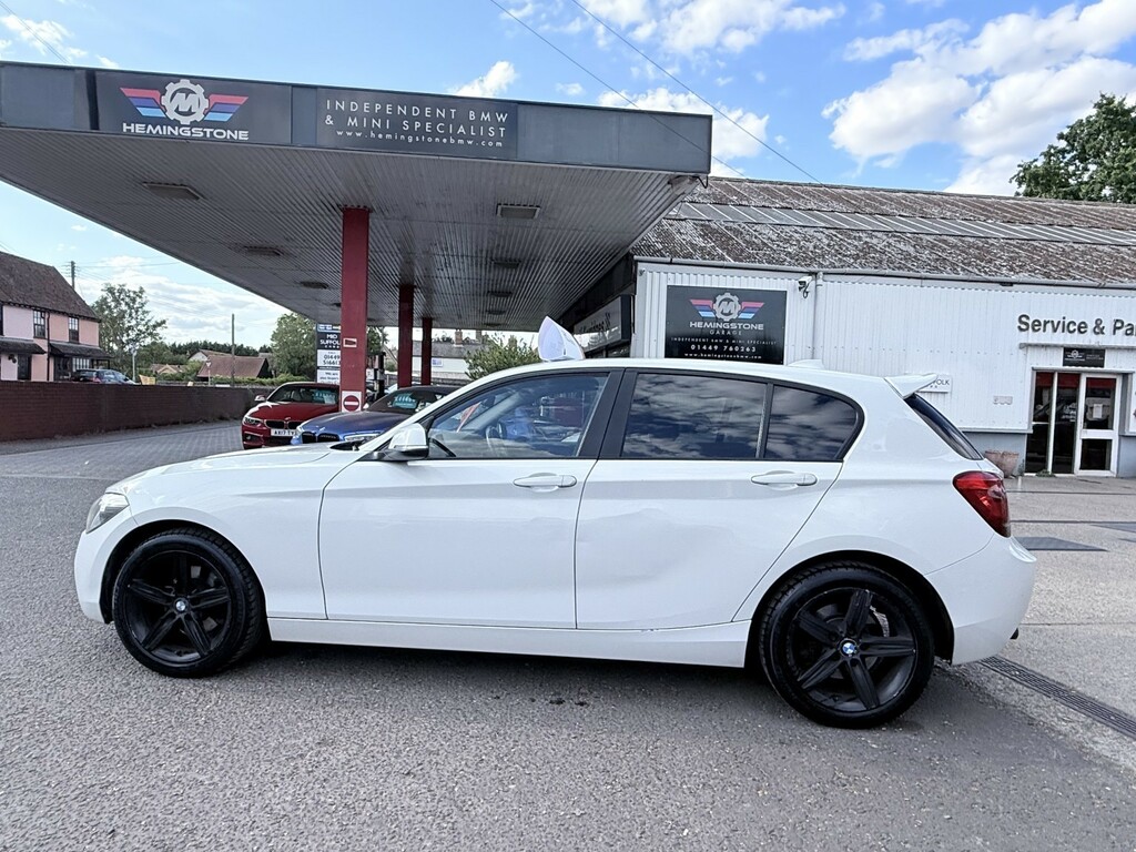 BMW 1 Series Hatchback 2.0 120D Sport 5-Door 201212 White #3