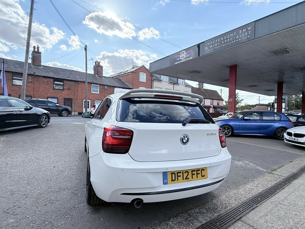 BMW 1 Series Hatchback 2.0 120D Sport 5-Door 201212 White #5