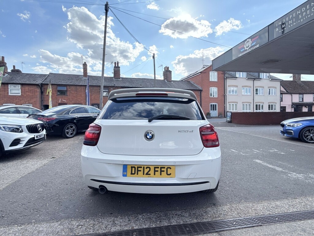 BMW 1 Series Hatchback 2.0 120D Sport 5-Door 201212 White #6