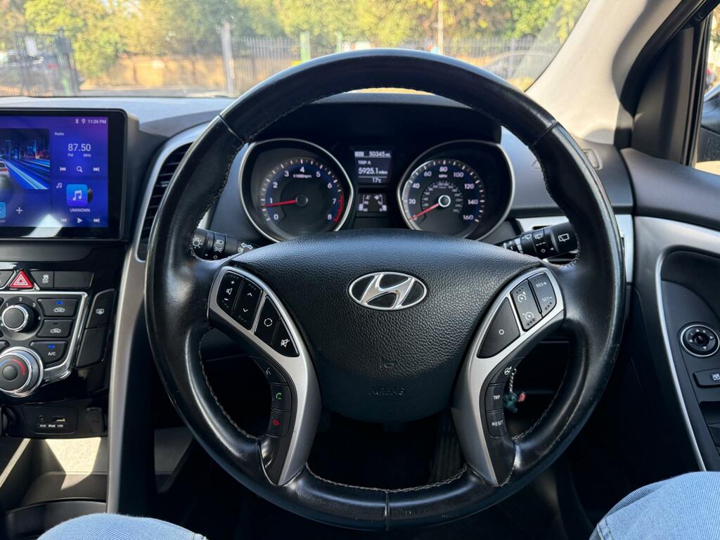 Hyundai I30 1.6 Crdi Blue Drive Style Nav Euro 5 Ss Silver #20