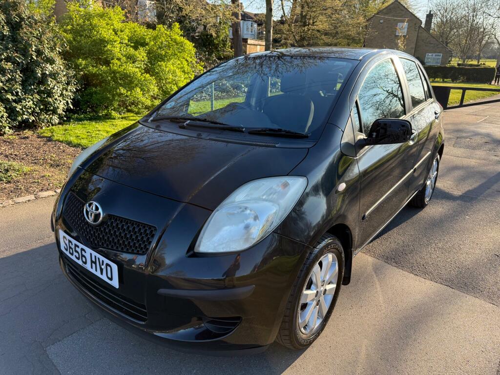 Toyota Yaris Zinc Black #3
