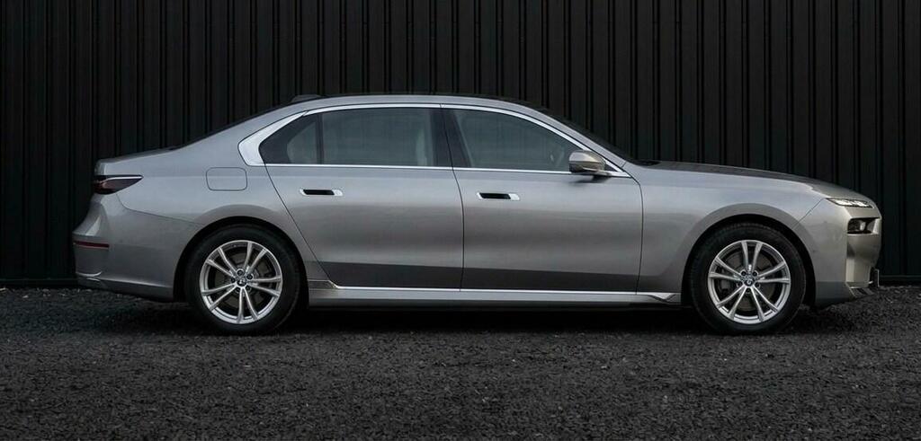 BMW 7 Series 750E Xdrive Excellence Silver #3
