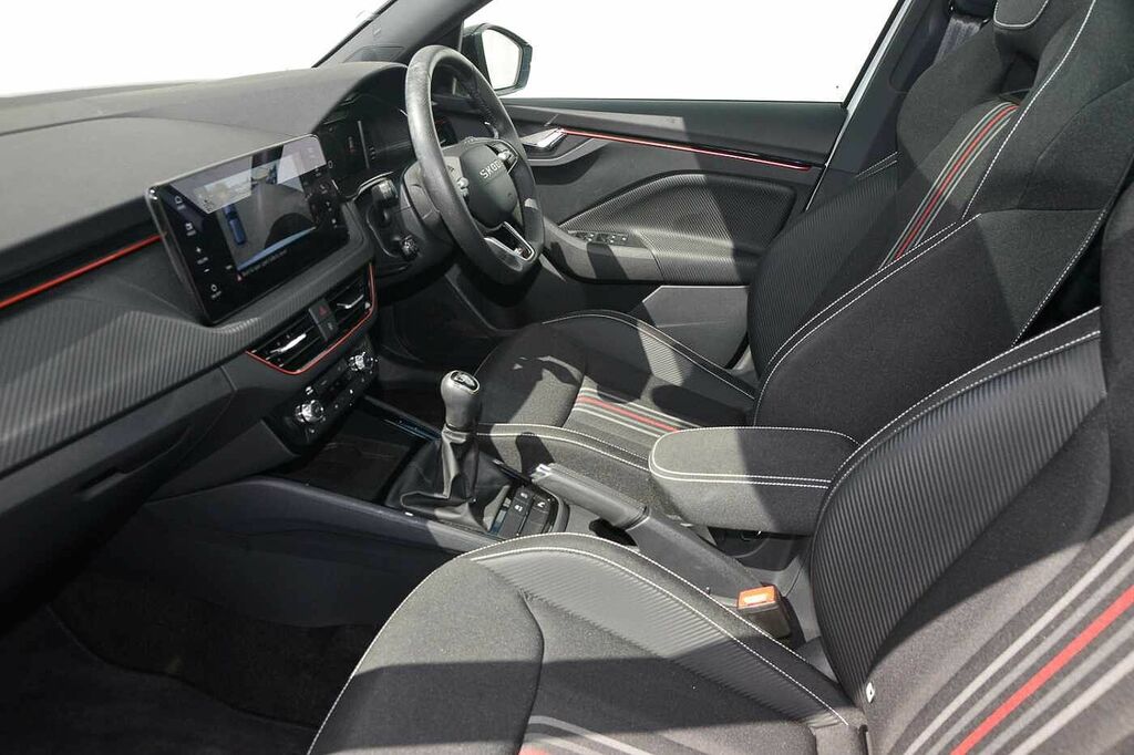 Skoda Kamiq 1.5 Tsi Monte Carlo Edition White #2