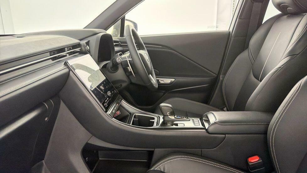 Lexus LBX 1.5 Takumi E-cvt Blue #6