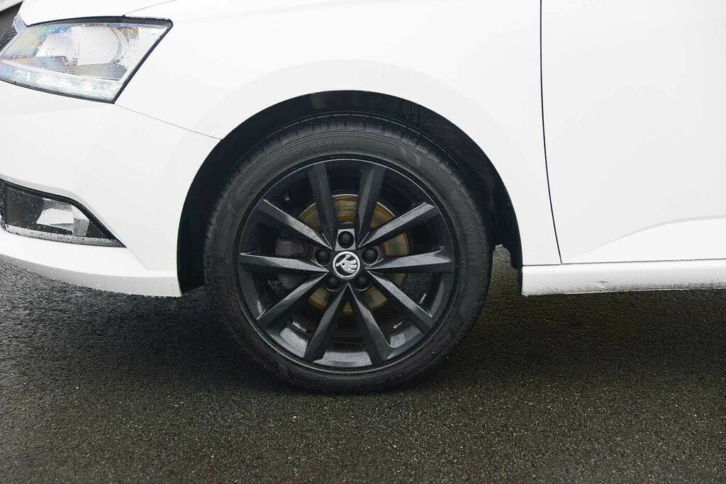 Skoda Fabia 1.0 Tsi Colour Edition White #5