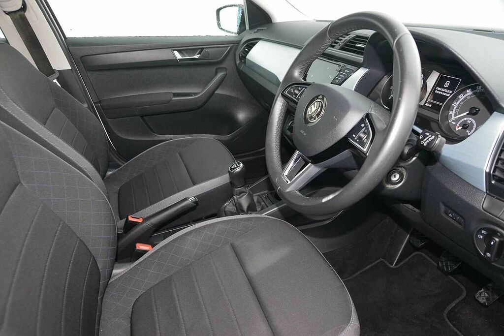Skoda Fabia 1.0 Tsi Colour Edition White #6