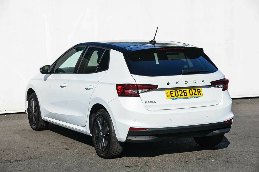 Skoda Fabia 1.0 Tsi 116 Design Edition EO26OZR White #3