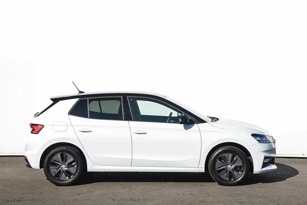Skoda Fabia 1.0 Tsi 116 Design Edition EO26OZR White #4