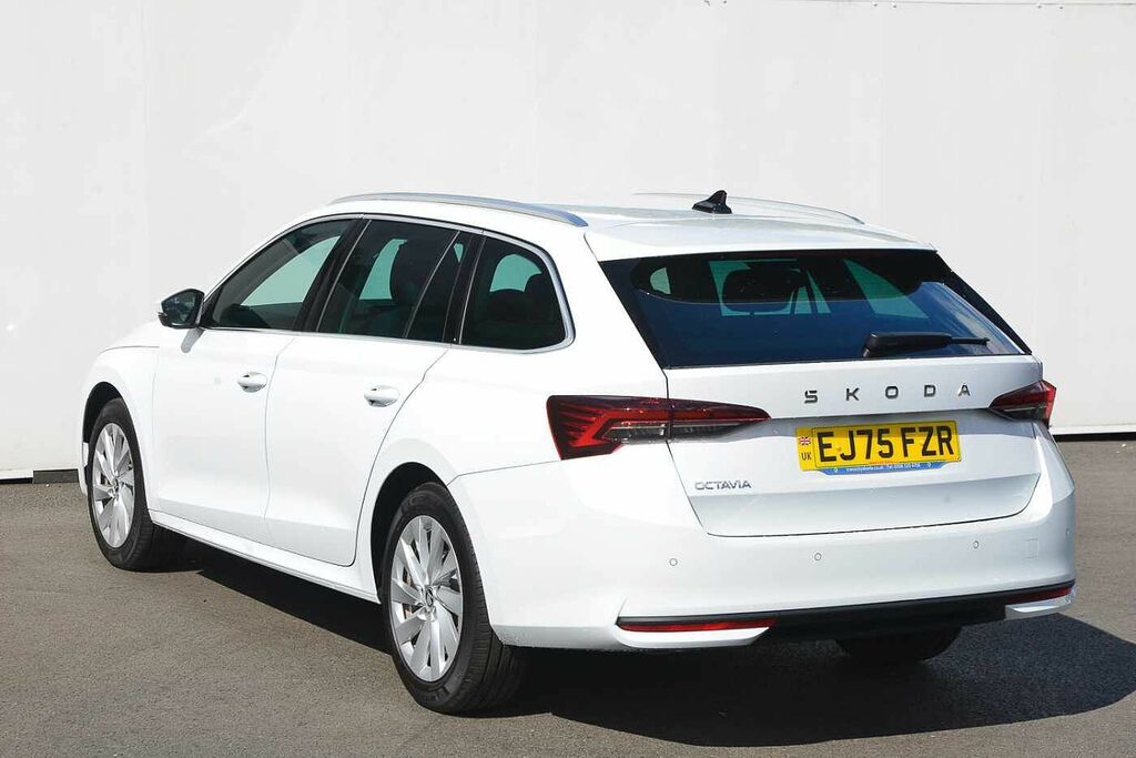 Skoda Octavia 1.5 Tsi 150 E-tec Se L Dsg EJ75FZR White #3