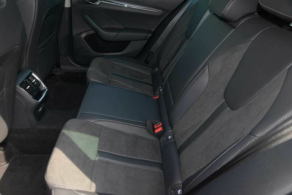 Skoda Octavia Skoda Estate 2.0 Tdi 150 Se L Dsg Silver #10