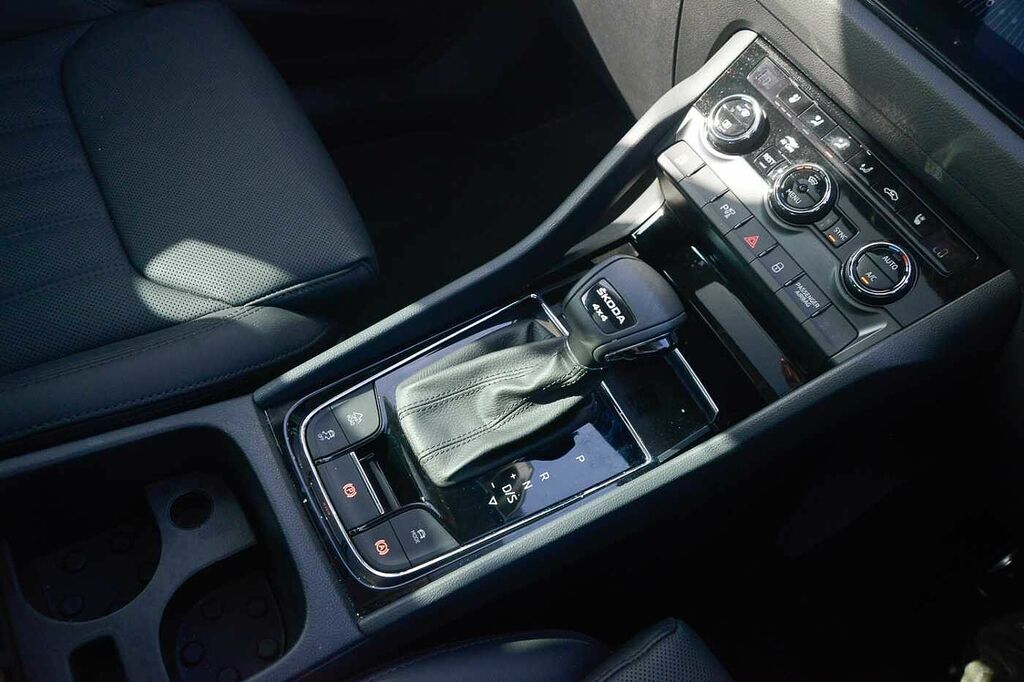 Skoda Kodiaq Kodiaq 1.5 Tsi Iv 204 Se L Dsg Silver #18