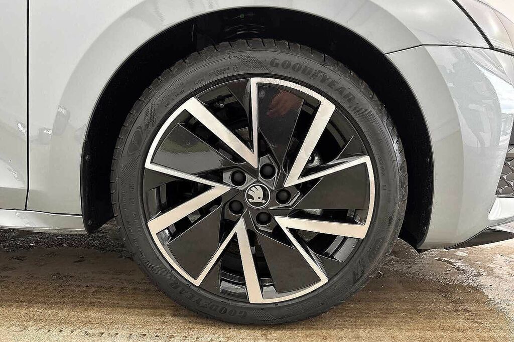 Skoda Octavia 1.5 Tsi 150 E-tec Sportline Dsg Silver #5