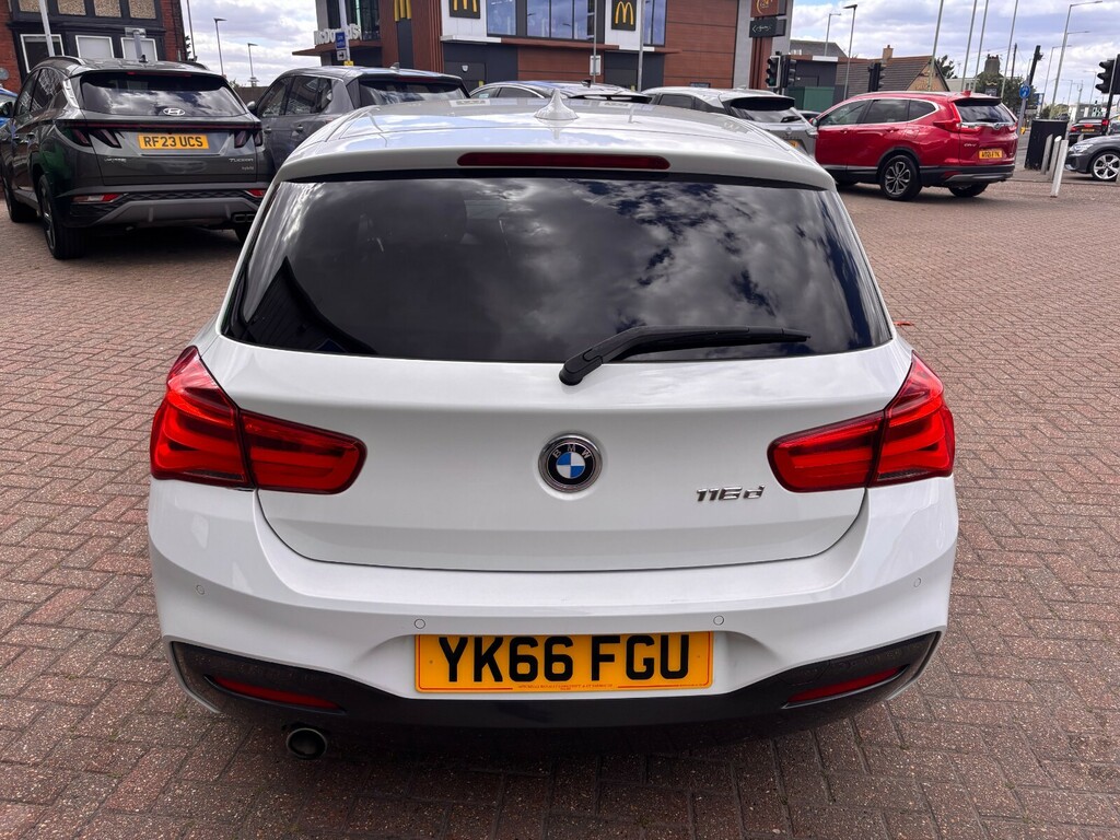 BMW 1 Series 116D M Sport Nav Step White #6