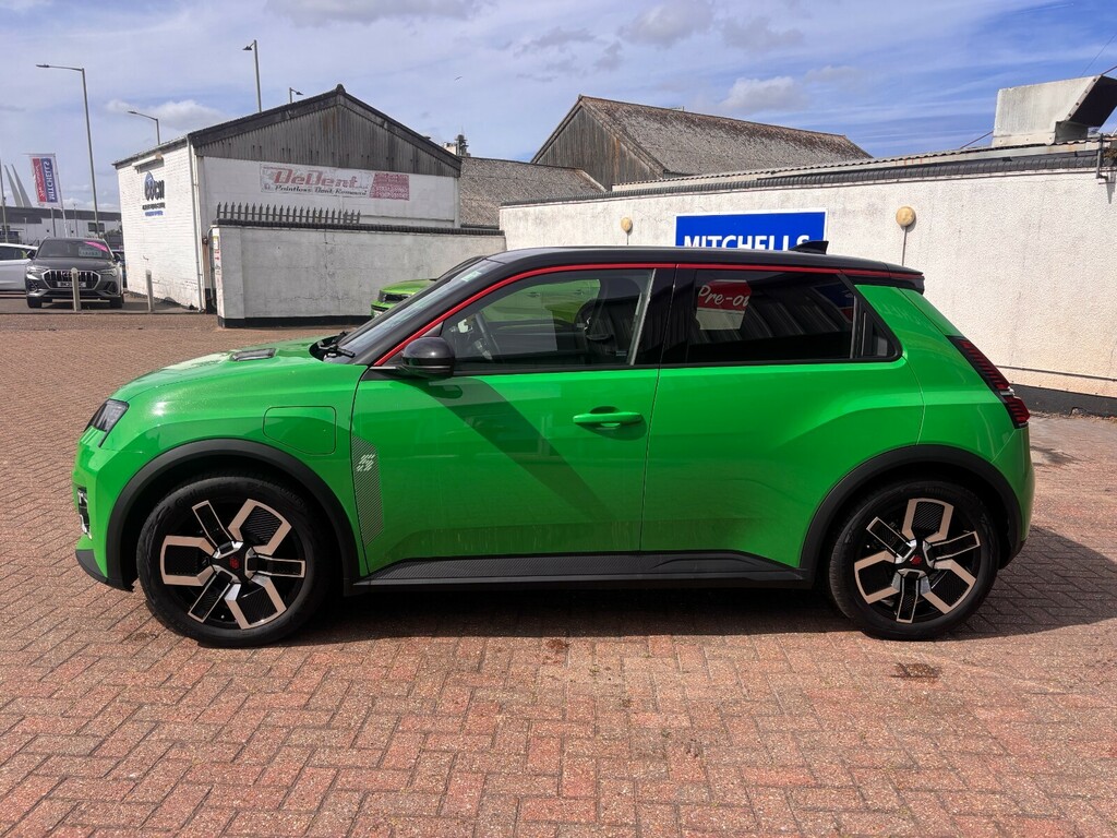 Renault 5 E-Tech 110Kw Techno Comfort Range 52Kwh AP26EOY Green #3